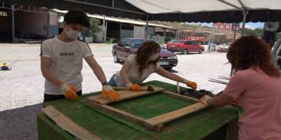 Kırıkkale'de Gönüllü gençler sokak hayvanları için kulübe yapıyor