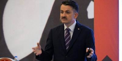 Bakan Pakdemirli, konuşmasını yarıda kesip Ayasofya müjdesini verdi