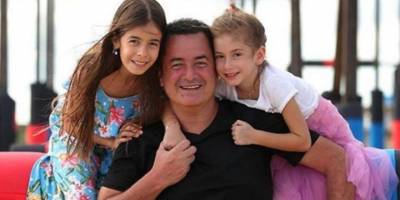 Telefon reklamında Acun Ilıcalı ve kızları oynadı, sosyal medya sallandı…!