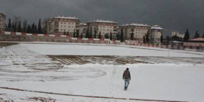 Bilecikspor maçı kar yağışı sebebi ile ertelendi