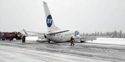 Rus yolcu uçağının kuyruğu piste çarptı