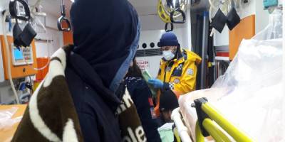 Van gölü kıyısına terkedilen göçmenler donma tehlikesi sebebi ile hastaneye kaldırıldı