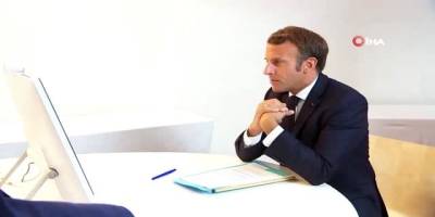 Macron çileden çıktı, Kenya'da protokolü bozup sahneye atladı