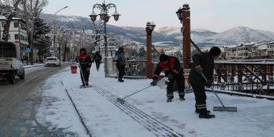 Amasya’da kar küreme çalışmalar