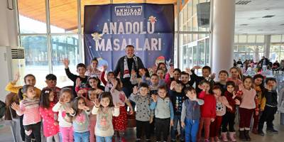 Çocuklardaki depremin izleri masalla siliniyor