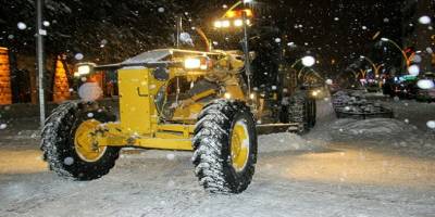 Başkan Pekmezci karla mücadele çalışmalarını sahada takip etti