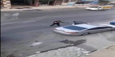 Eşime nasıl bakarsın dedi kurşun yağmuruna tuttu