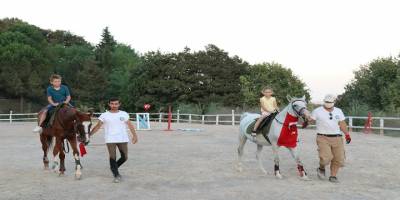 Sakarya Atlı Spor Köyü şehit çocuklarını ağırladı