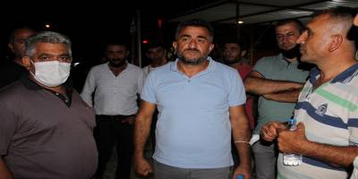 Yaşanan ölümlü kaza sonrası köylüler yolu trafiğe kapatıp ışıklandırma istediler