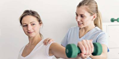 Omuz ağrısı neden olur? Omuz ağrısını önlemek için bunlara dikkat edin!