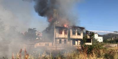 Metruk binada çıkan yangın görenleri korkuttu