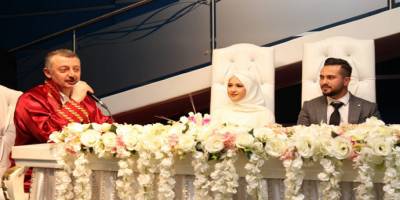 14 Şubat’ta dünya evine girdiler