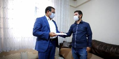 Havale geçiren çocuğu çöp aracı ile hastahaneye yetiştiren işçi belediye tarafından ödüllendirildi