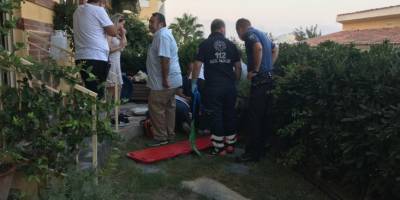 Aydın'ın  Kuşadası ilçesinde otizimli bir çocuk  balkondan kendini attı