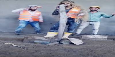 İnşaat işçilerinin sazlı sözlü defilesi, sosyal medyayı kırdı geçirdi!