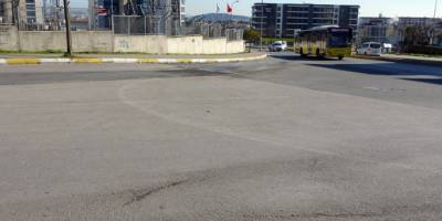 Pendik'te servis minibüsü okula giden çocuğu ezdi