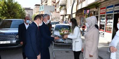 Uludere Belediyesi, Şenoba ve Hilal belde belediyeleri ile Isparta Belediyesi kardeş belediye olmuştu.