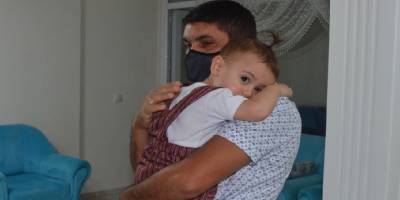 Ordu'da korona virüse yakalanan baba, 10 gün sonra yavrusuna sarılmanın mutluluğunu yaşıyor