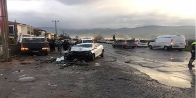 Kuşadası’nda trafik kazası: 1’i ağır 5 yaralı