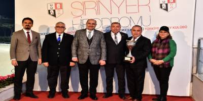 Başkanlık Kupası’nı safkan “Lozan” kazandı