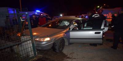 Balıkesir'de otomobil ile kamyonet çarpıştı: 5 yaralı