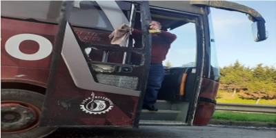 Uşakspor kafilesini taşıyan otobüslere taşlı saldırı