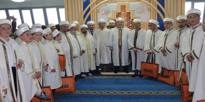 Erzincanlı hafızlara düzenlenen merasimle icazetleri verildi