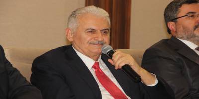 Binali Yıldırım Afyonkarahisar'da gençlerle buluştu