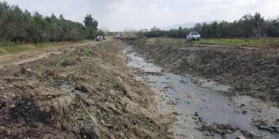 35 yıldır ihmal edilen kanal temizleniyor