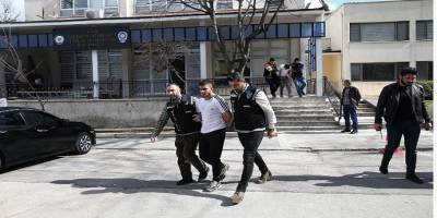 Çarşaflı soyguncular yakalandı