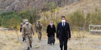 İliç Kaymakamı Kaptanoğlu, Kayacık köyünü ziyaret etti