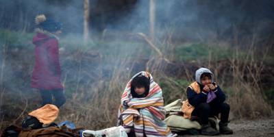 Yunan askerinden göçmenlere sert müdahale