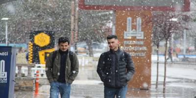 Erzurum’da kar yağışı etkili oluyor
