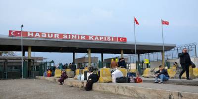 Habur Sınır Kapısı'nın giriş ve çıkışlara kapatıldı