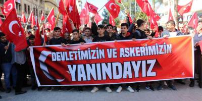 Kahta’da binlerce genç şehit ve gaziler için yürüdü