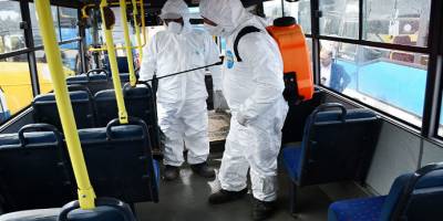 Aksaray belediyesi toplu taşıma araçlarını dezenfekte etti