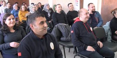 Kütahya'da 112 Acil Çağrı Merkezi personeline diksiyon eğitimi