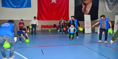 Terme ilçesinde Yetim ve öksüz çocuklar sevindirildi