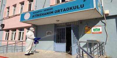Sakarya'da okullar korona virüs tehdidine karşı dezenfekte edildi