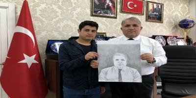 Yaptığı eserlerle görenleri hayrete düşürdü