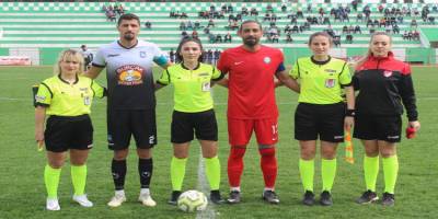 Manisa, Salihli'de Kadınlar Günü'nde Maçı Kadınlar Yönetti