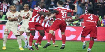 Galatasaray: 2 - Sivasspor: 2 Maç sonucu
