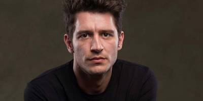 Üç Kuruş Dizisinde Rol Alan Oyuncu Uraz Kaygılaroğlu Seti Terk Etti İddiası!