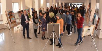 Erzincan’da Kadın’ temalı resim sergisi açıldı