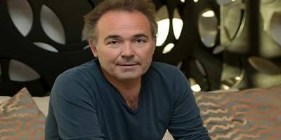 Oyuncu Engin Günaydın, genç sevgilisiyle kameralara takıldı!