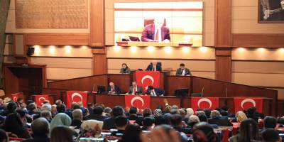 İstanbul Büyükşehir Belediyesi hareketli dakikalar yaşandı