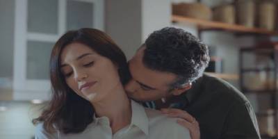 Sadakatsiz dizisinin yıldızları aşk mı yaşıyor! Ünlü oyuncu Cansu Dere soruları cevapladı