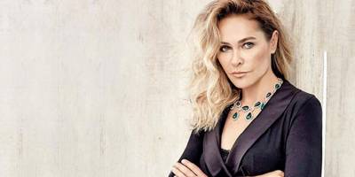 Bornozlu paylaşım yapan 56'lık Hülya, fiziğiyle mankenleri bile solladı