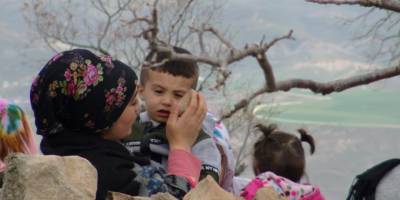 Diyarbakırda Türbedeki taşları ısıtıp şifa arıyorlar