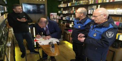 Bursa Belediyesi Zabıta korona fırsatçılarına göz açtırmıyor